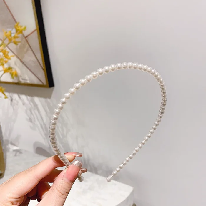 Thin pearl headband - Image 5