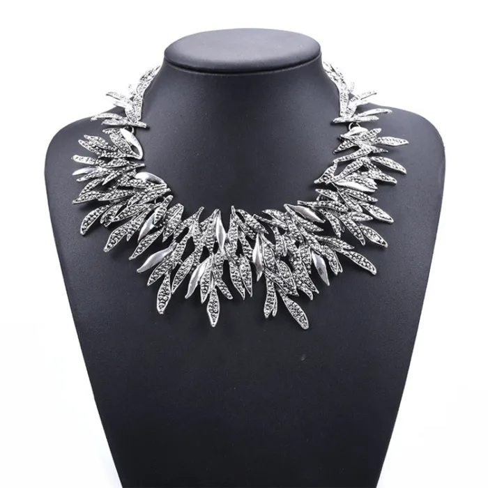 Alloy Diamond Short Necklace Crystal Necklace - Image 16