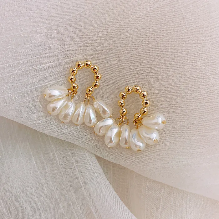 Female Baroque Pearl Earrings - Image 3