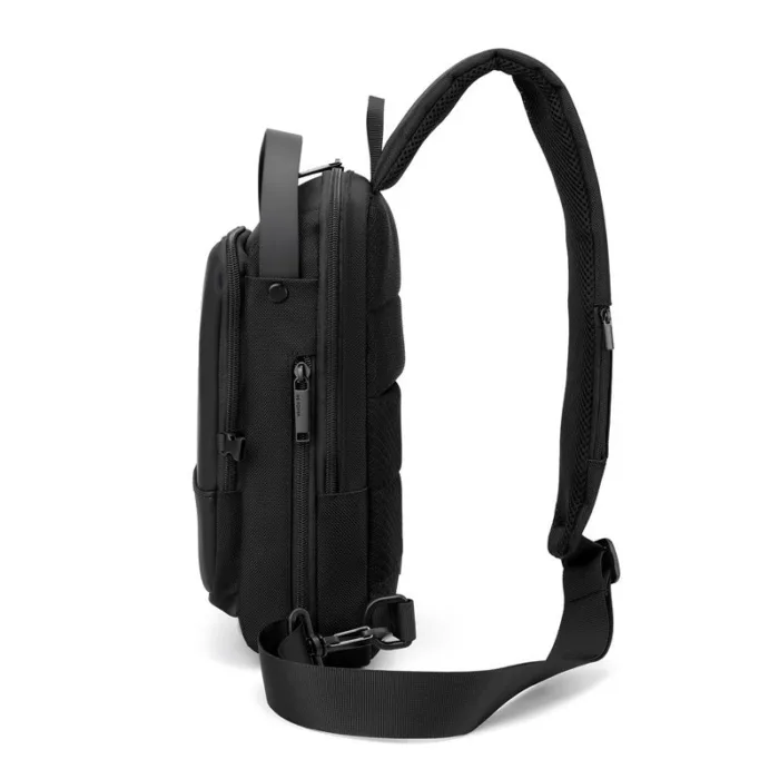 New Functional Men's Chest Bag Outdoor Waterproof Cross-shoulder Bag - Image 3