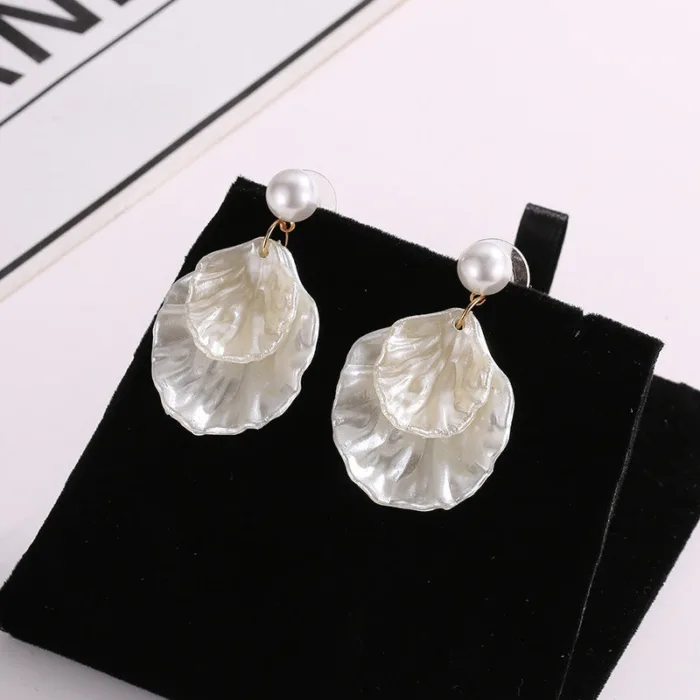 New Style Pearl Shell Earrings For Ladies - Image 2