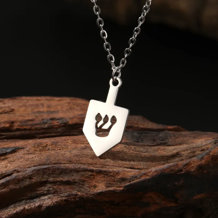 Fashion Simple Titanium Steel Cutting Character Stainless Steel Necklace