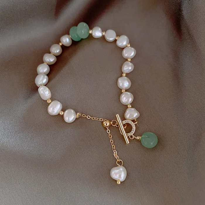 Women Irregular Freshwater Pearl Adjustable Bracelet - Image 3